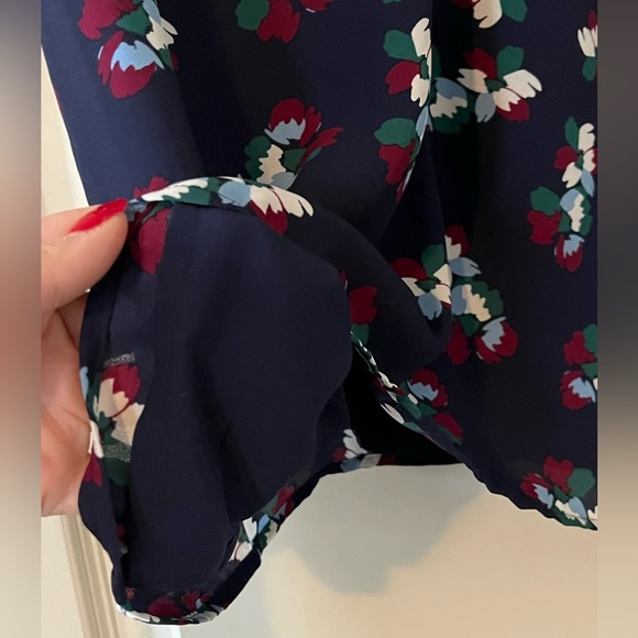 Banana Republic Navy Adjustable Strap Tank Camisole Women’s Size Large - Picture 6 of 12